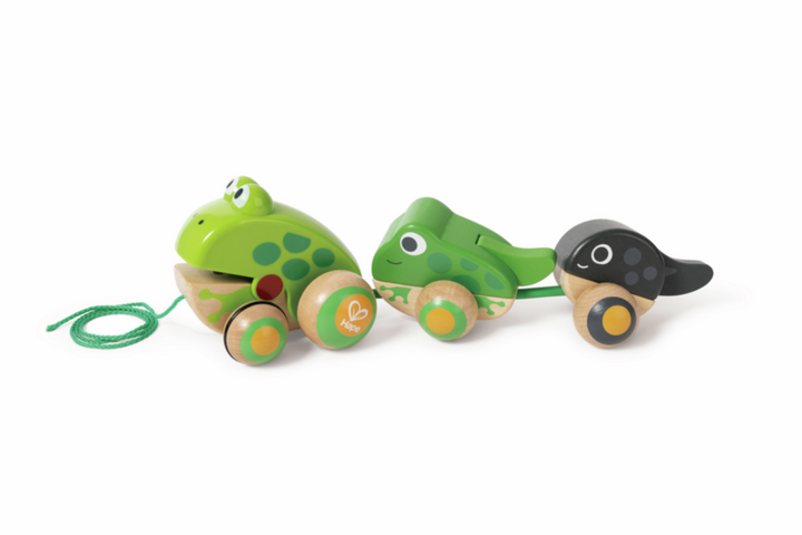 Pull-Along Frog Family