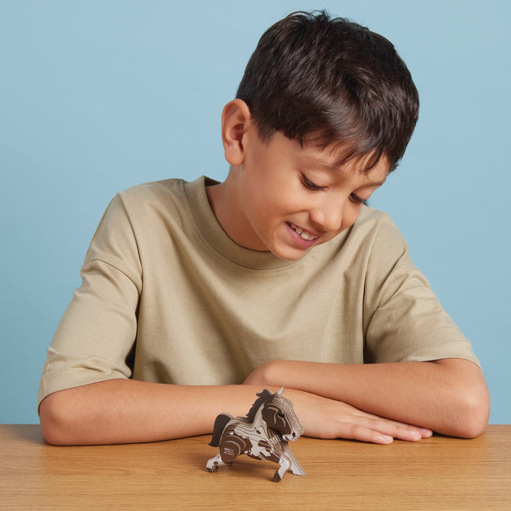 Eugy Horse 3D Cardboard Model Kit