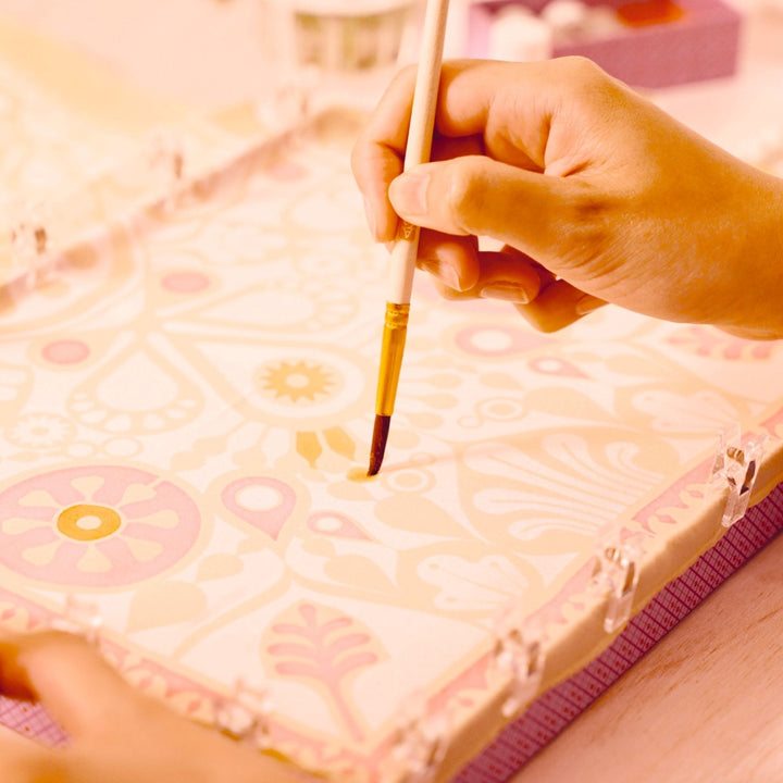 Djeco Atelier 11 - Silk Painting - Indian-style Design