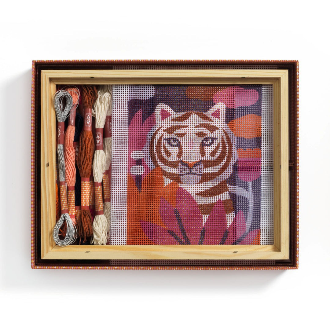 Djeco Atelier 64 - Needlepoint - Wild Cat