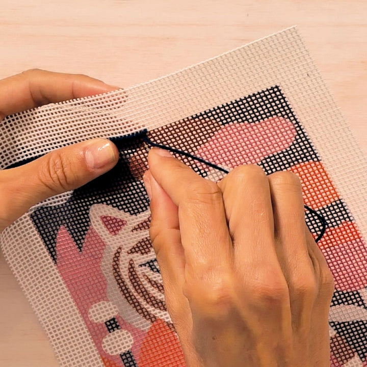 Djeco Atelier 64 - Needlepoint - Wild Cat