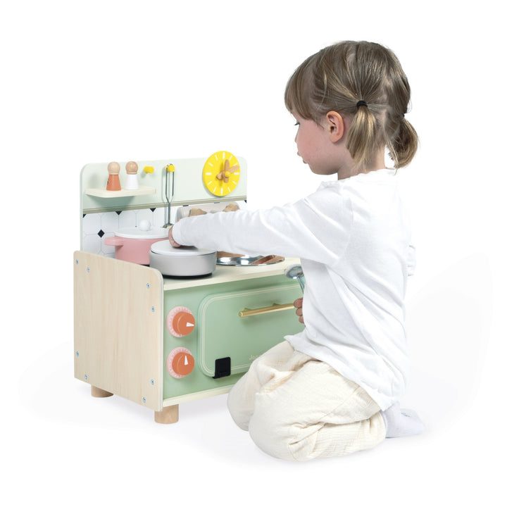 Shiny Grandma Small Wooden Kitchen