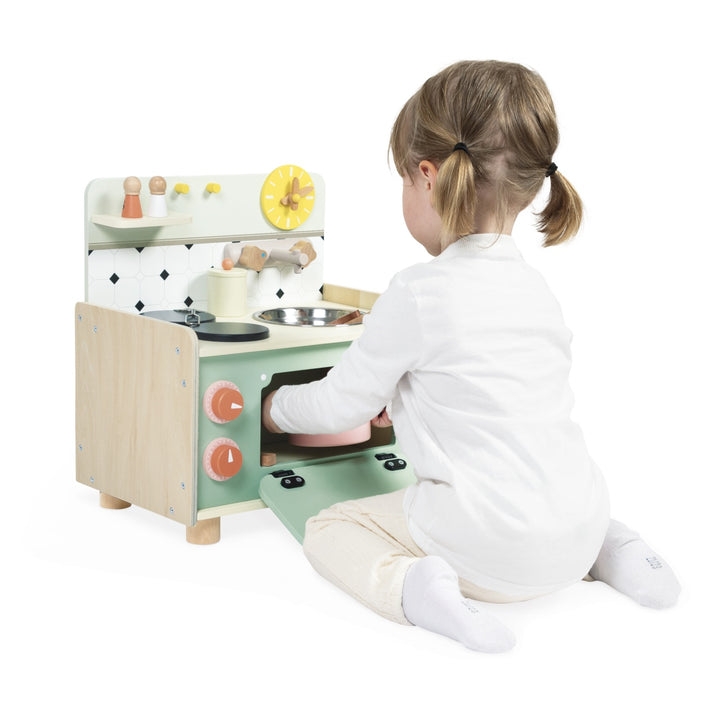 Shiny Grandma Small Wooden Kitchen