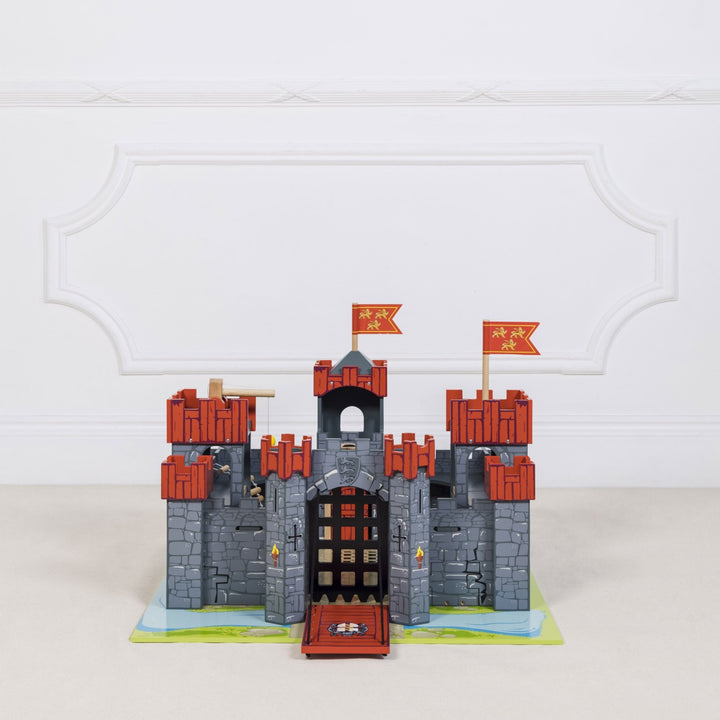 Le Toy Van Wooden Lionheart Castle