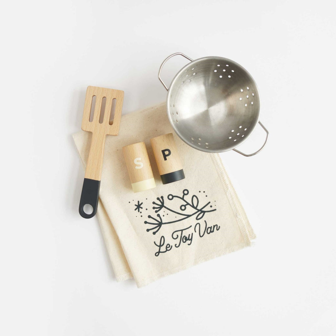 Rattan Family Play Kitchen