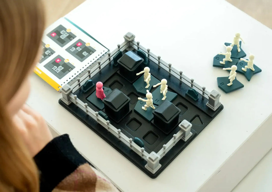Smart Games Graveyard Shift